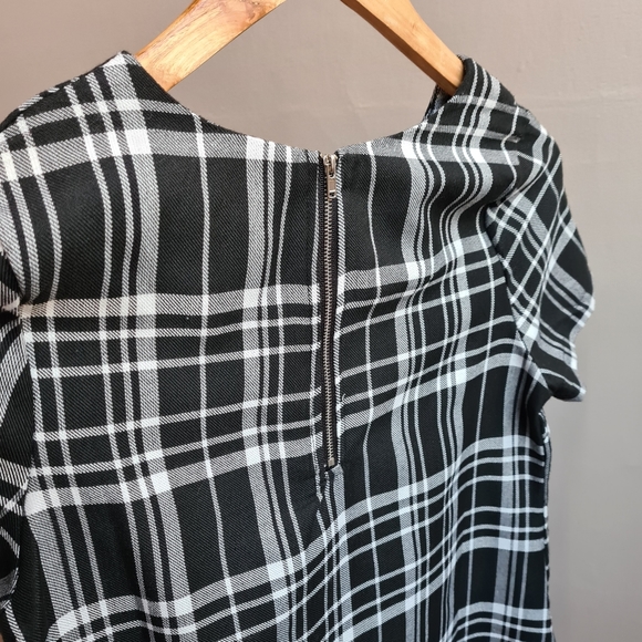 SOLD ~ Gingham t-shirt dress black & white mini size 8 - Picture 7 of 10